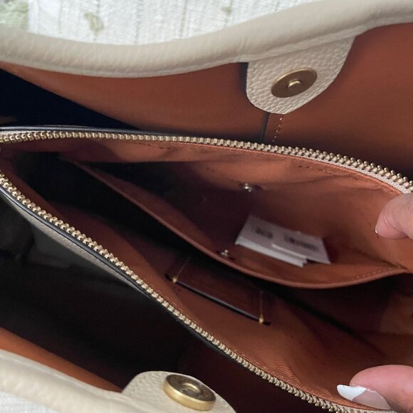 Coach Lana Shoulder Bag Chalk - Picture 11 of 16